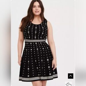 Torrid black and white star sweater knit skater dress stretchy women size large